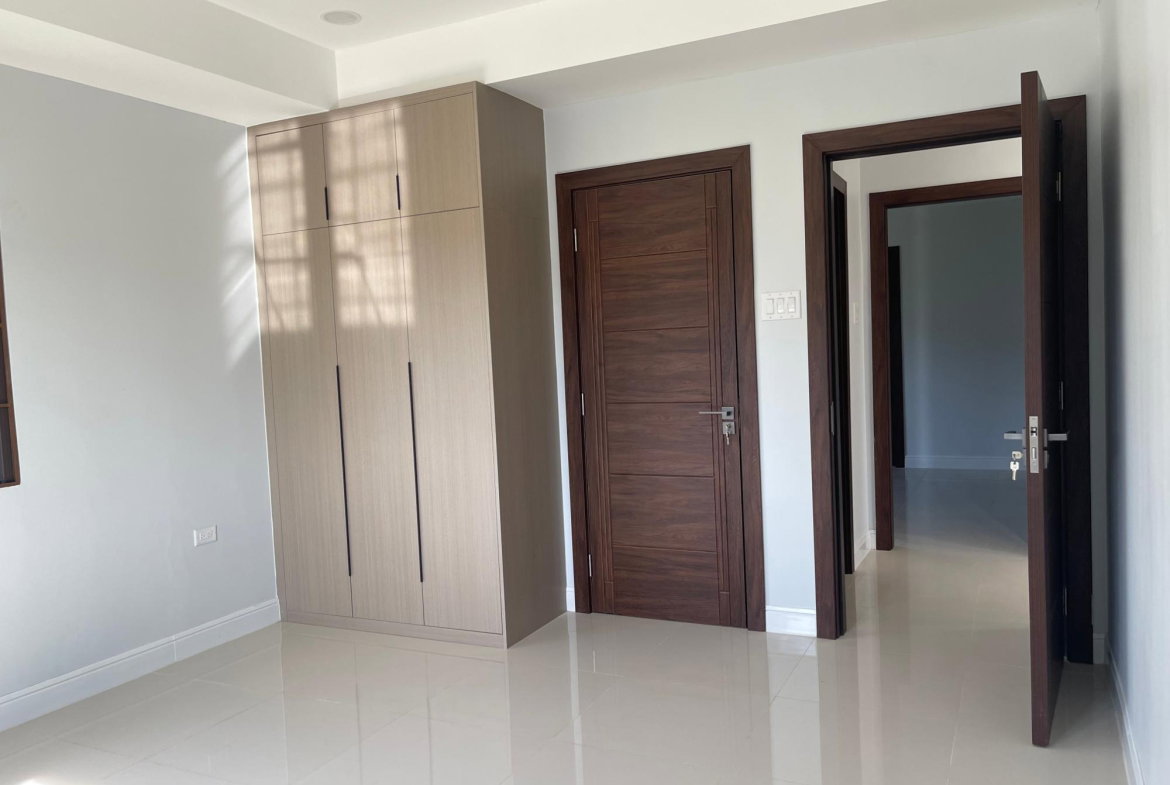 Eleventh image of 470-470 Oak Estate in Portmore Pines, St. Catherine, Jamaica - property is For Rent