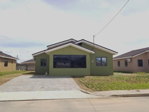 First image of 17 Oak Estate, Bernard Lodge in Bernard Lodge, St. Catherine, Jamaica - property is For Rent