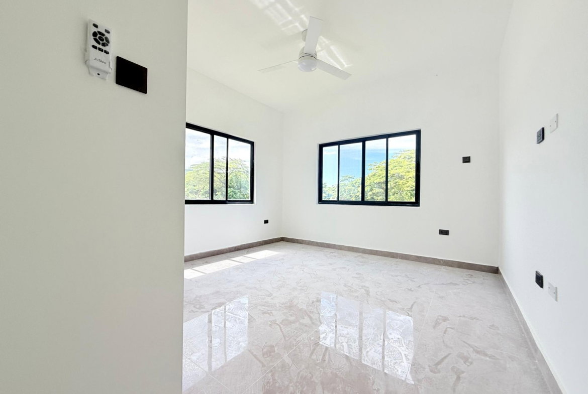 Seventh image of 619 Calabash Drive in Runaway Bay, St. Ann, Jamaica - property is For Rent