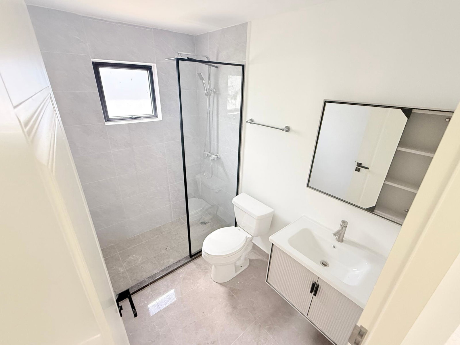 Ninth image of 619 Calabash Drive in Runaway Bay, St. Ann, Jamaica - property is For Rent