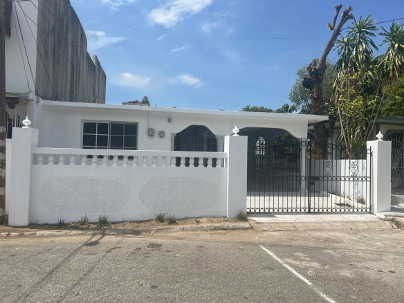 First image of 362 14th Avenue, West Cumberl in West Cumberland, St. Catherine, Jamaica - property is For Sale