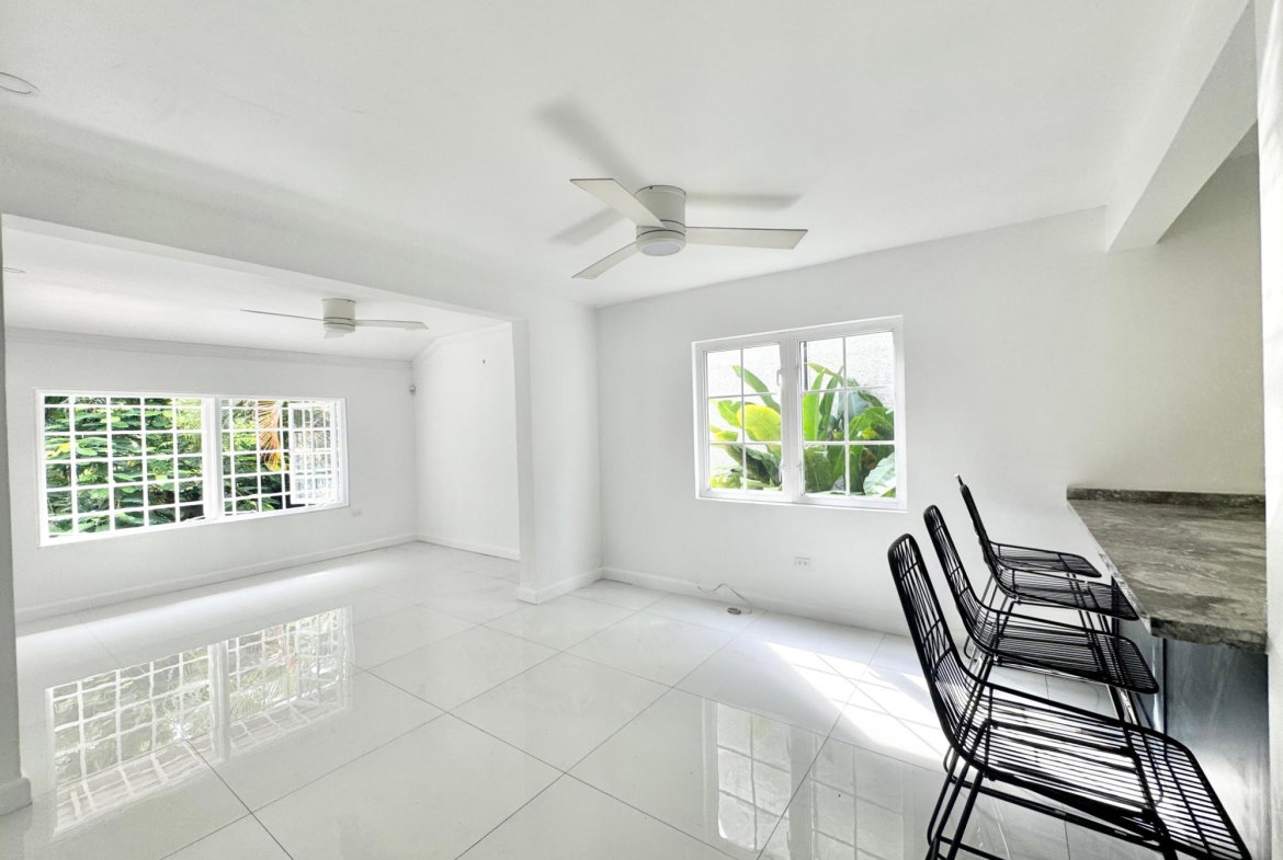 Eleventh image of 5-4b Jacks Hill Close in Kingston 6, St. Andrew, Jamaica - property is For Rent