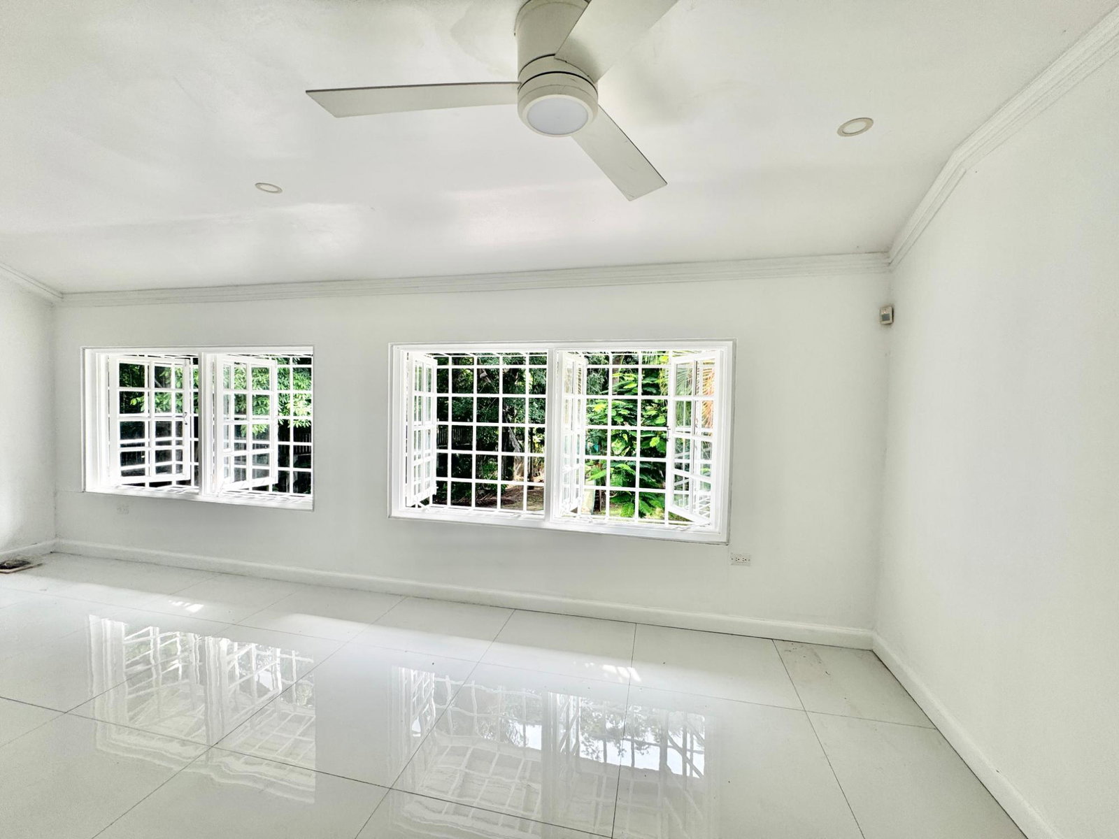 Twelfth image of 5-4b Jacks Hill Close in Kingston 6, St. Andrew, Jamaica - property is For Rent