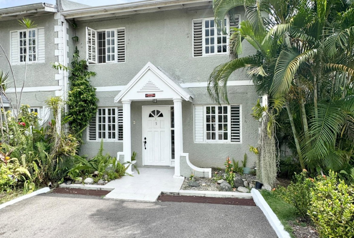 First image of 5-4b Jacks Hill Close in Kingston 6, St. Andrew, Jamaica - property is For Rent