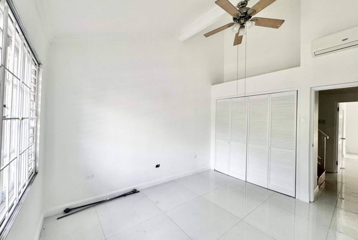 Nineteenth image of 5-4b Jacks Hill Close in Kingston 6, St. Andrew, Jamaica - property is For Rent
