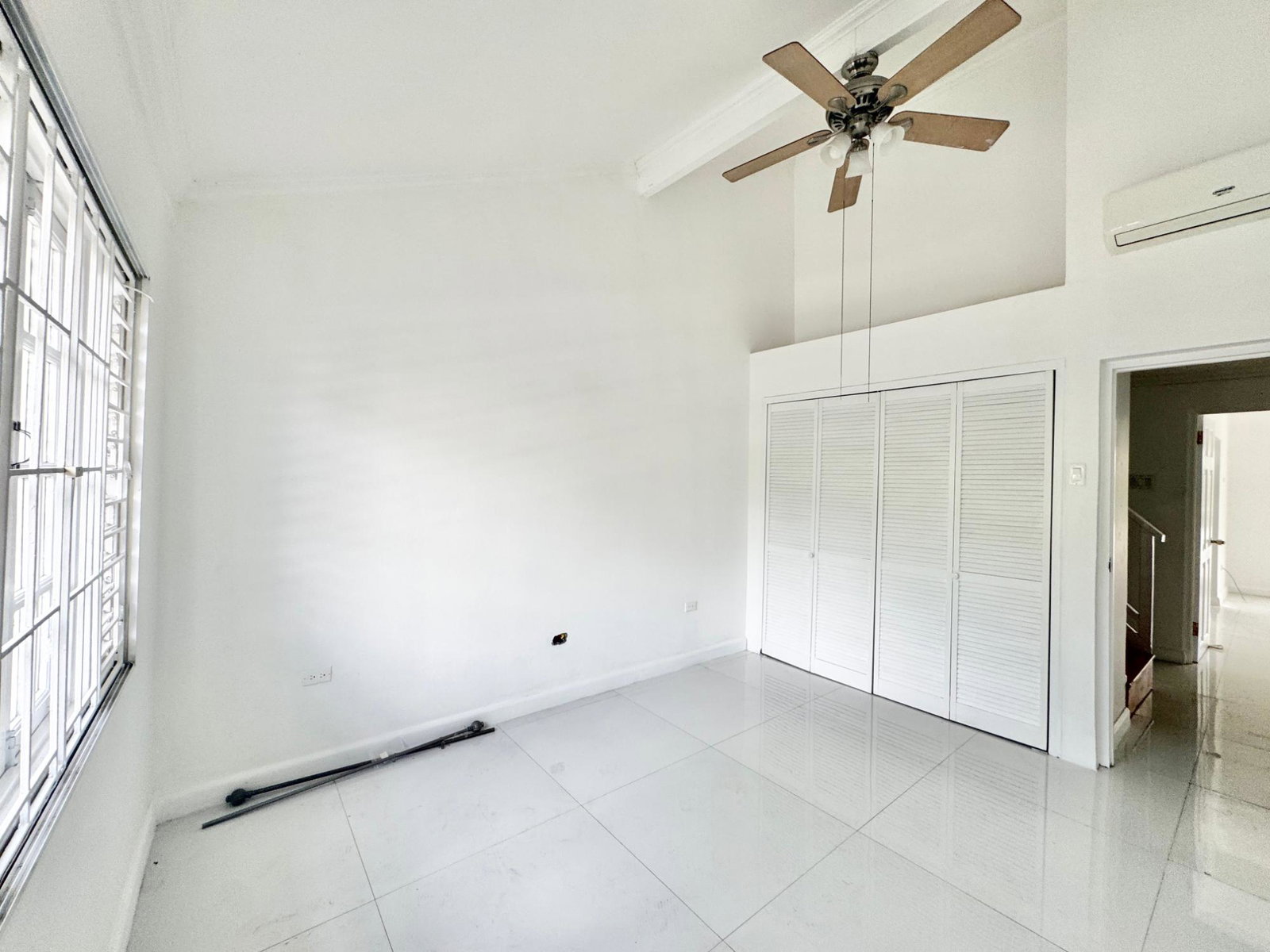 Nineteenth image of 5-4b Jacks Hill Close in Kingston 6, St. Andrew, Jamaica - property is For Rent