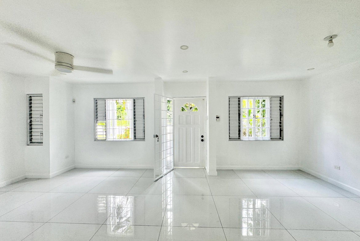 Third image of 5-4b Jacks Hill Close in Kingston 6, St. Andrew, Jamaica - property is For Rent