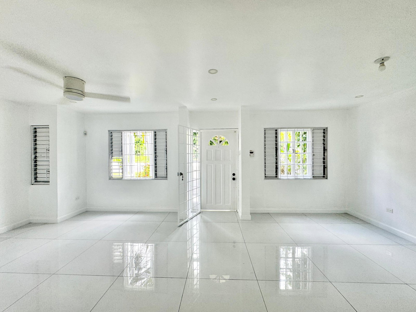 Third image of 5-4b Jacks Hill Close in Kingston 6, St. Andrew, Jamaica - property is For Rent