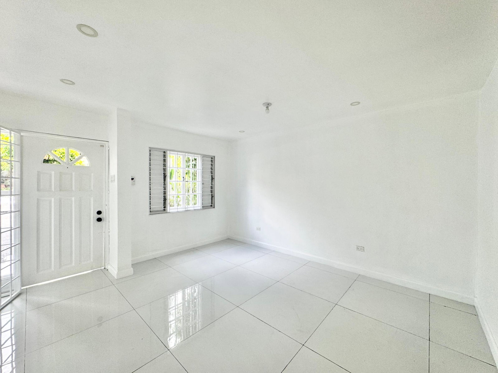 Fifth image of 5-4b Jacks Hill Close in Kingston 6, St. Andrew, Jamaica - property is For Rent