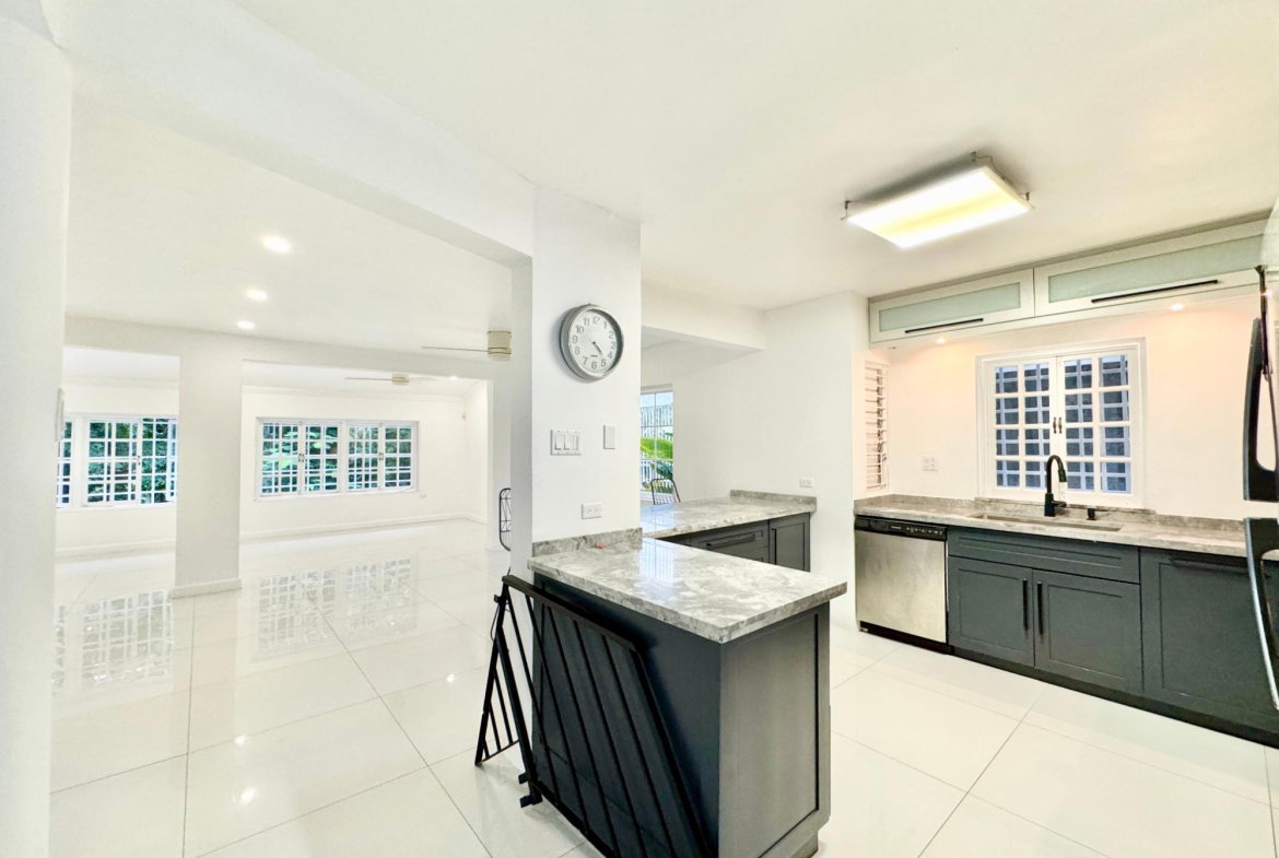 Seventh image of 5-4b Jacks Hill Close in Kingston 6, St. Andrew, Jamaica - property is For Rent
