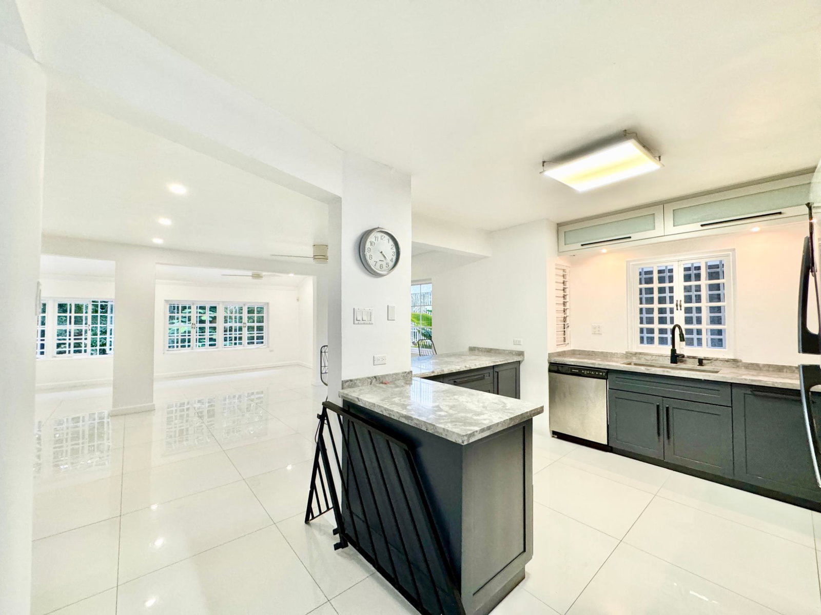 Seventh image of 5-4b Jacks Hill Close in Kingston 6, St. Andrew, Jamaica - property is For Rent