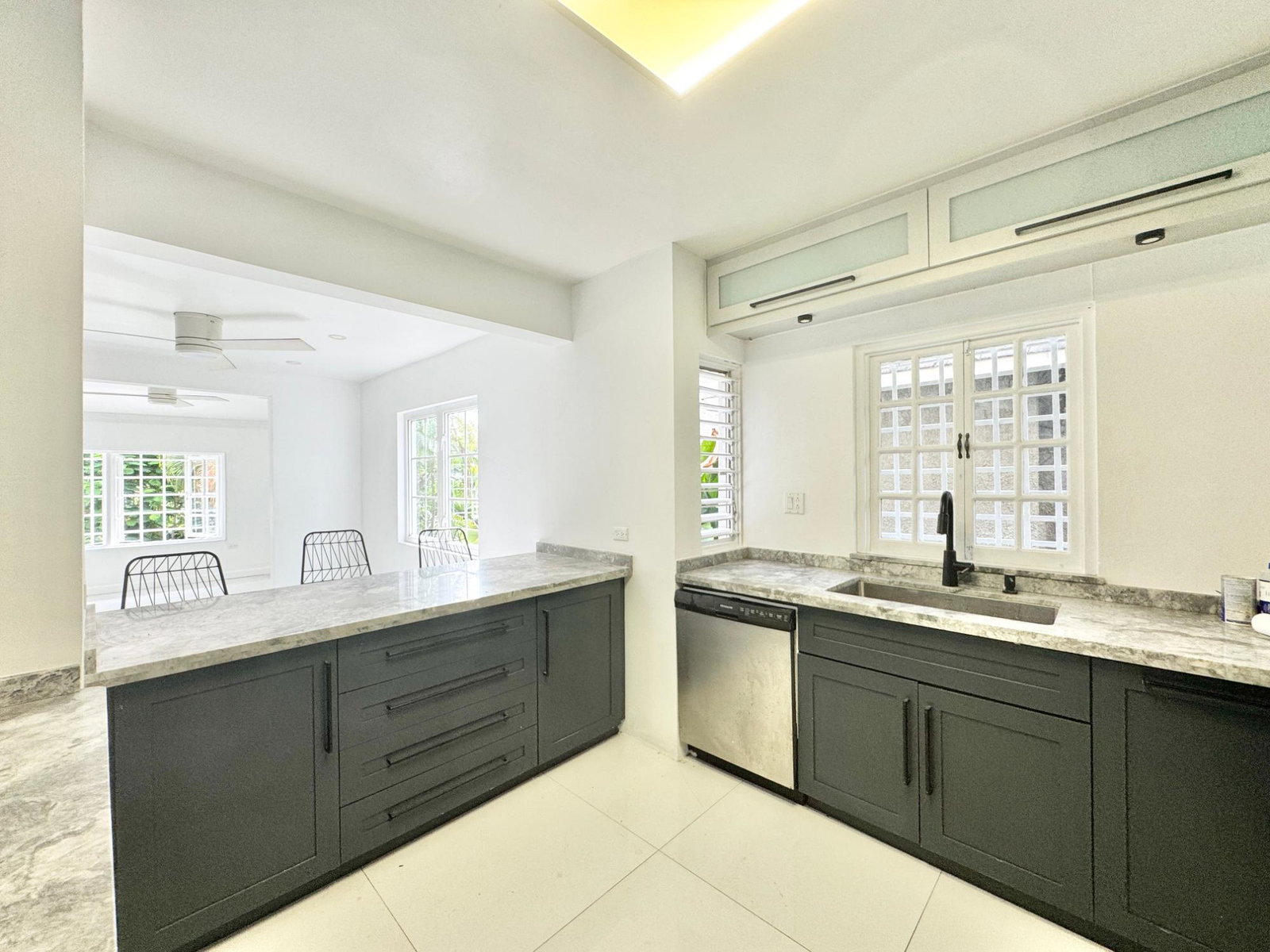 Eighth image of 5-4b Jacks Hill Close in Kingston 6, St. Andrew, Jamaica - property is For Rent