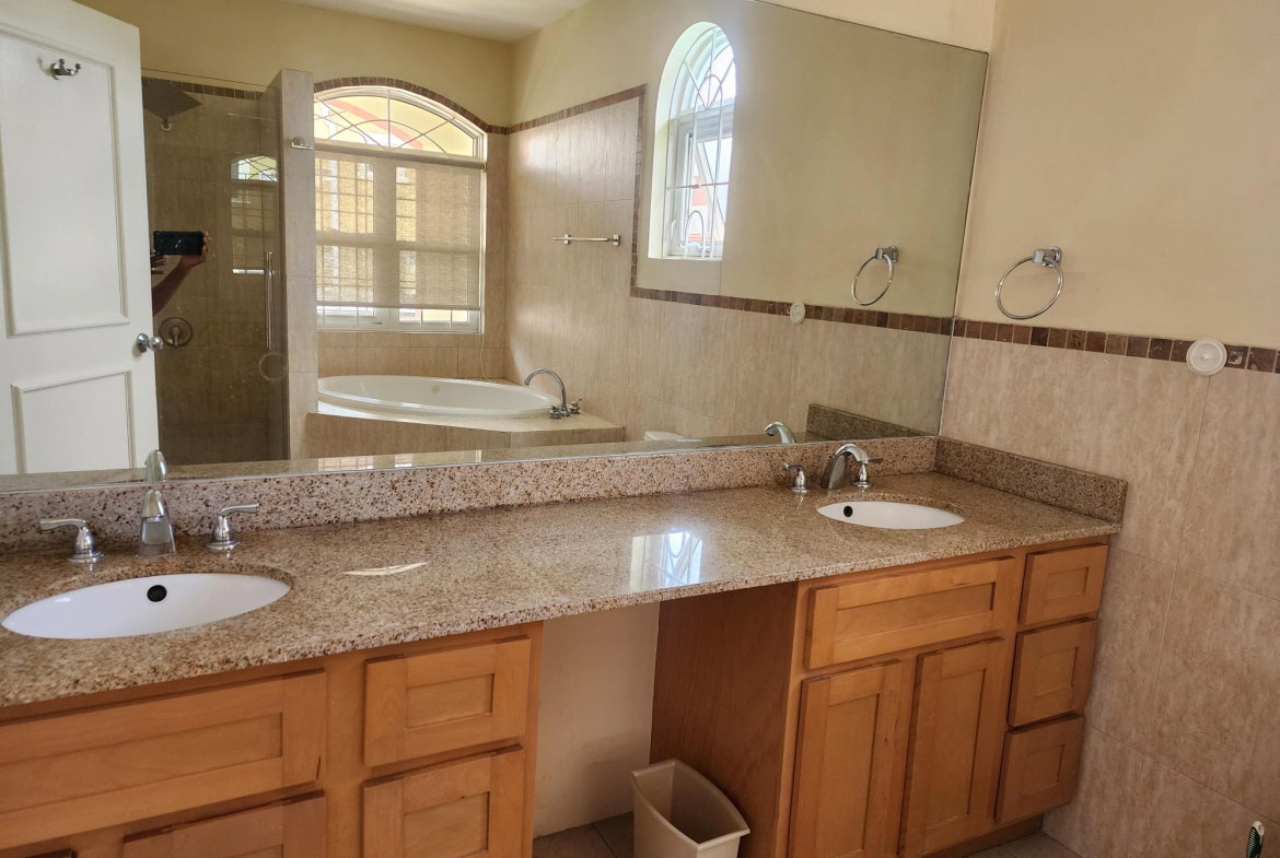 Eleventh image of 9-3-5 Clieveden Avenue in Kingston 6, St. Andrew, Jamaica - property is For Rent