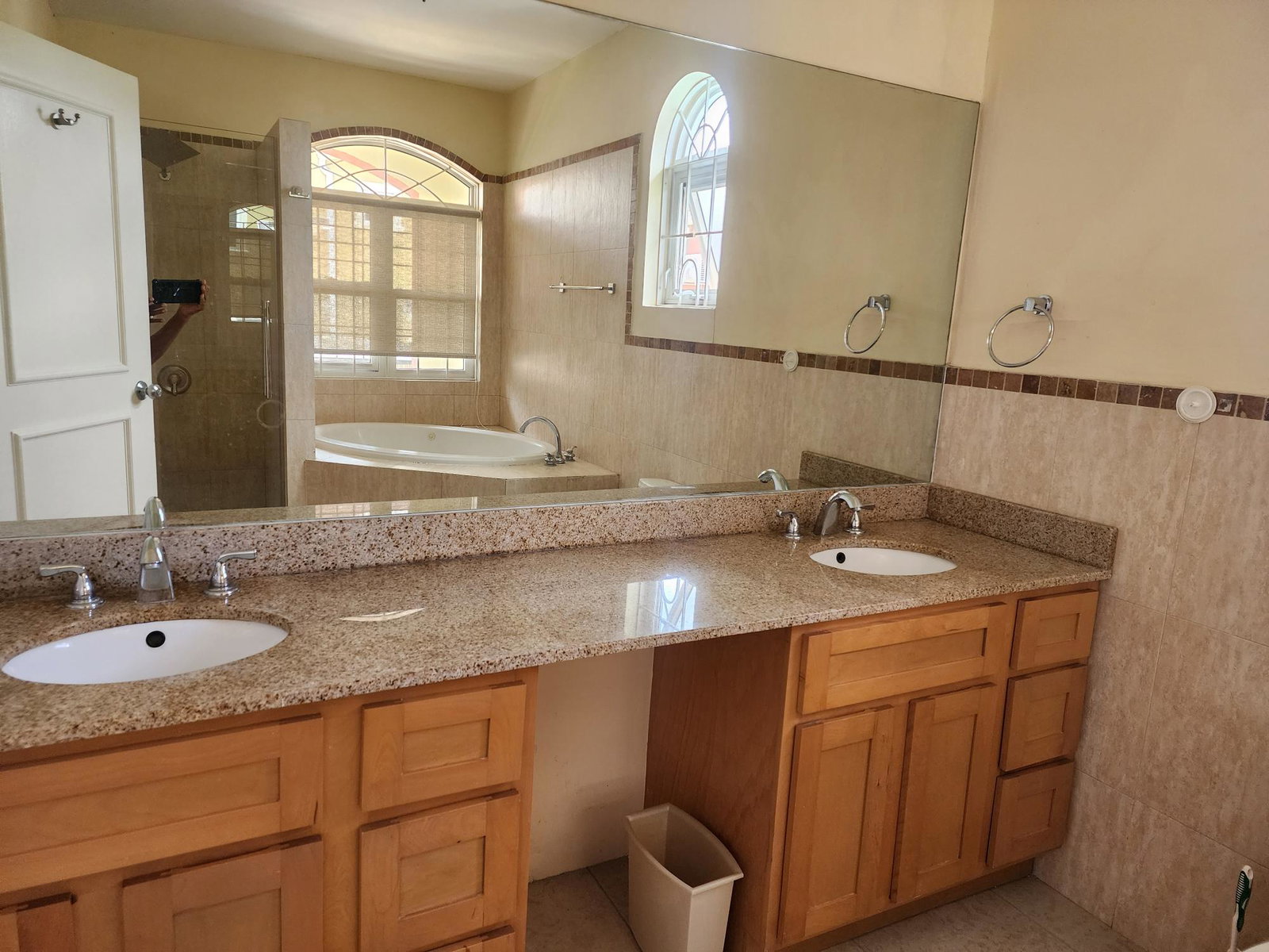 Eleventh image of 9-3-5 Clieveden Avenue in Kingston 6, St. Andrew, Jamaica - property is For Rent