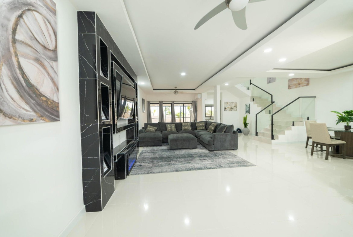 Fourth image of th 5- Ocho Rios Country Club in Ocho Rios, St. Ann, Jamaica - property is For Sale