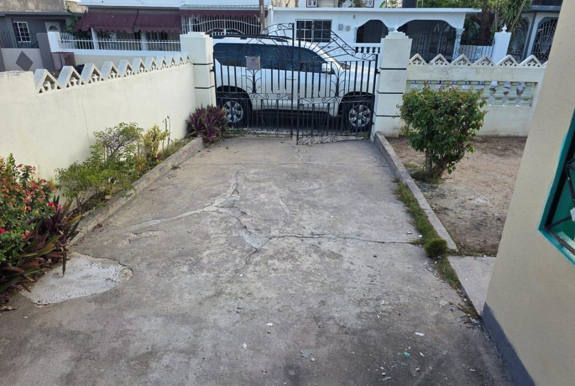 Fourth image of 394-14th Ave West Cumberland in Gregory Park, St. Catherine, Jamaica - property is For Rent
