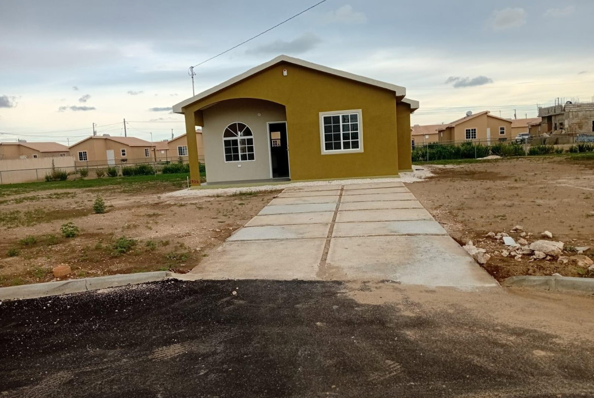 Second image of 939 40 Cayenne Crescent, Phoe in Phoenix Park, St. Catherine, Jamaica - property is For Sale