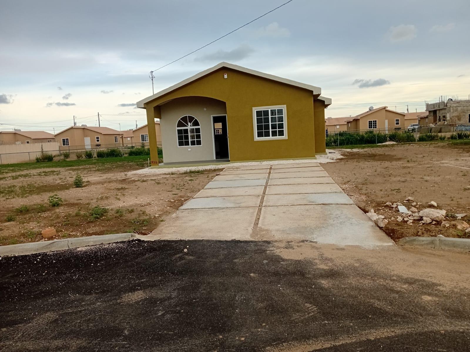 Second image of 939 40 Cayenne Crescent, Phoe in Phoenix Park, St. Catherine, Jamaica - property is For Sale