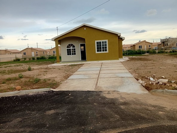 Second image of 939 40 Cayenne Crescent, Phoe in Phoenix Park, St. Catherine, Jamaica - property is For Sale