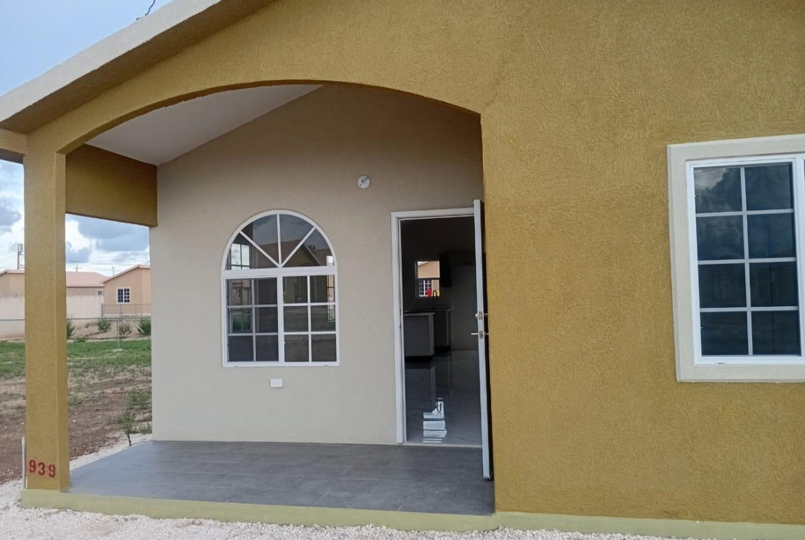 Fourth image of 939 40 Cayenne Crescent, Phoe in Phoenix Park, St. Catherine, Jamaica - property is For Sale