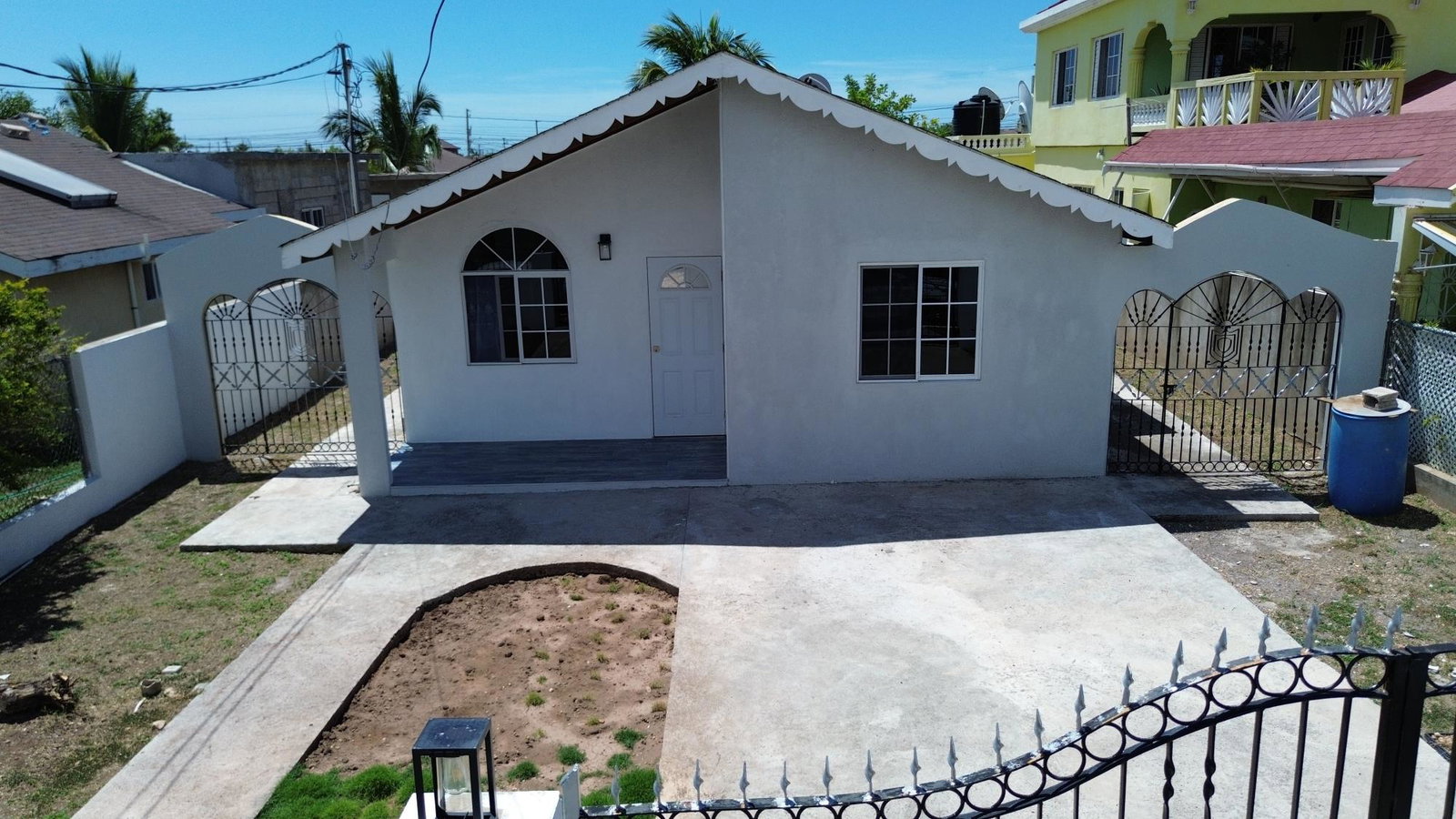 Fourth image of 232 Reef Circle in Old Harbour, St. Catherine, Jamaica - property is For Rent