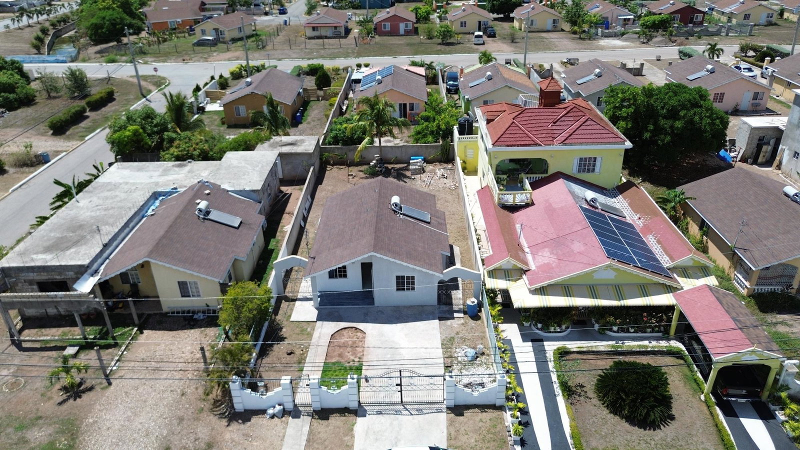 Fifth image of 232 Reef Circle in Old Harbour, St. Catherine, Jamaica - property is For Rent