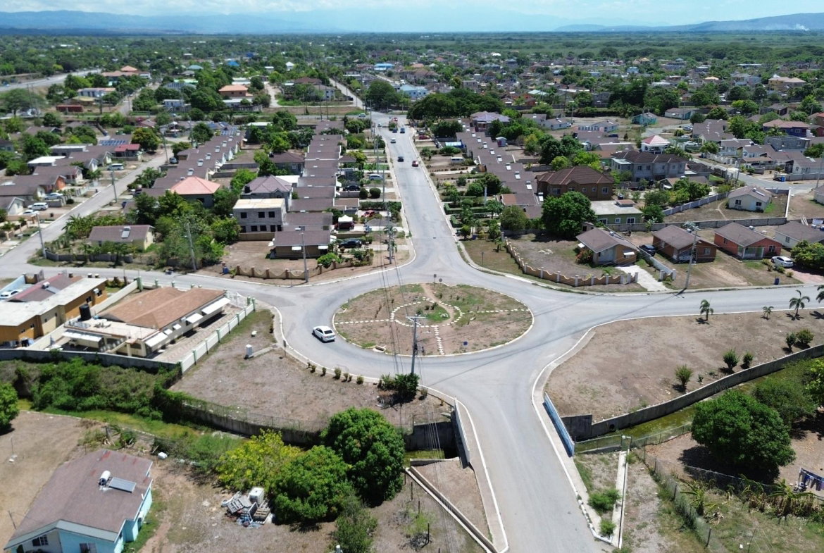 Eighth image of 232 Reef Circle in Old Harbour, St. Catherine, Jamaica - property is For Rent