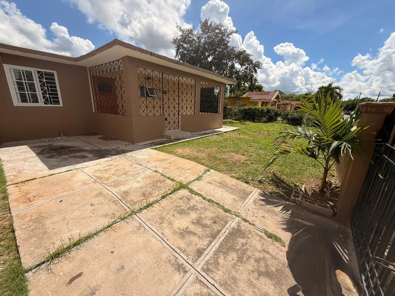 Second image of 412-5th av Eltham Acres in Spanish Town, St. Catherine, Jamaica - property is For Rent