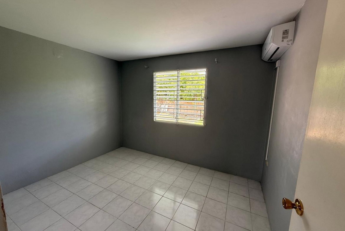 Eleventh image of 412-5th av Eltham Acres in Spanish Town, St. Catherine, Jamaica - property is For Rent