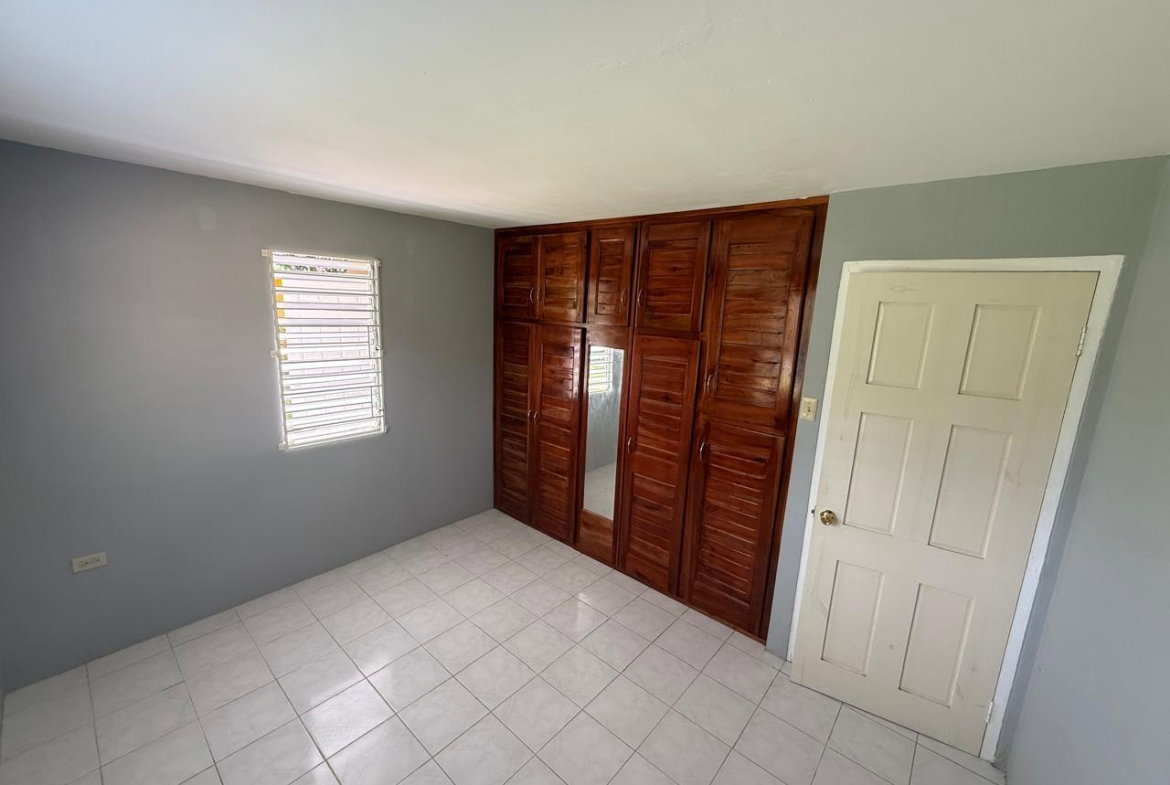 Fourteenth image of 412-5th av Eltham Acres in Spanish Town, St. Catherine, Jamaica - property is For Rent