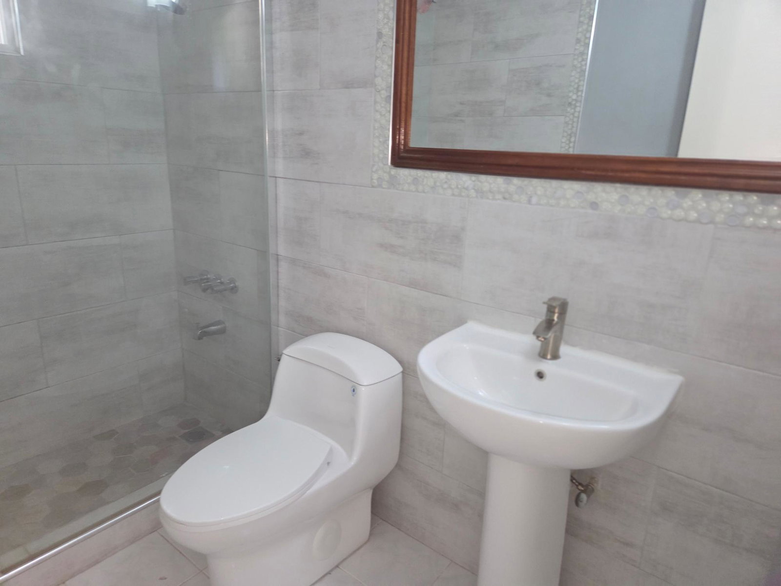 Sixteenth image of 412-5th av Eltham Acres in Spanish Town, St. Catherine, Jamaica - property is For Rent