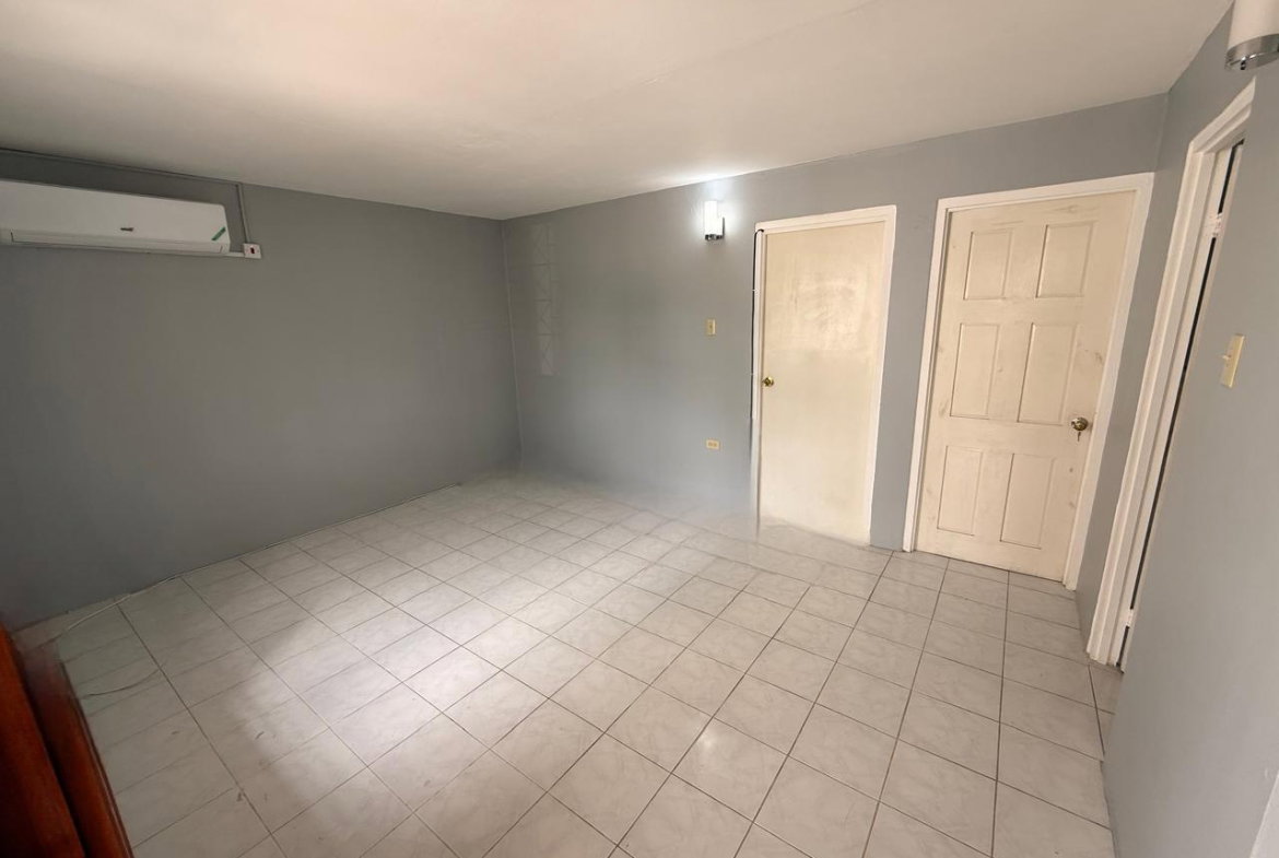 Fifth image of 412-5th av Eltham Acres in Spanish Town, St. Catherine, Jamaica - property is For Rent