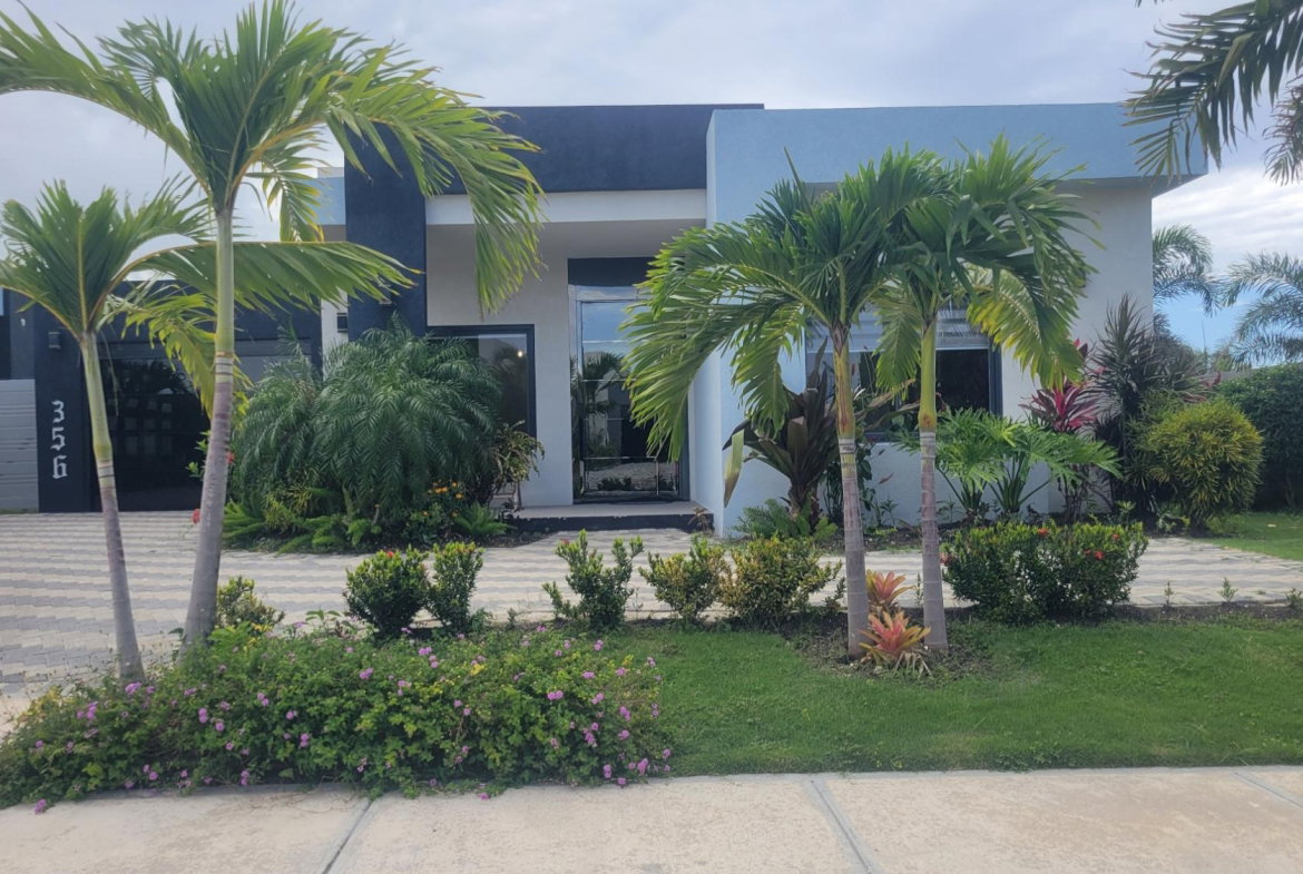 First image of 450- Paradisiac Beach Club in Richmond, St. Ann, Jamaica - property is For Sale