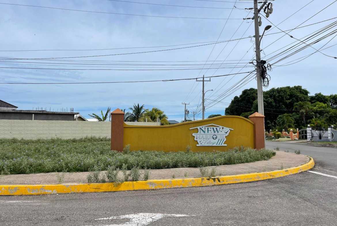 Second image of 85 Myrtle Place in Old Harbour, St. Catherine, Jamaica - property is For Rent