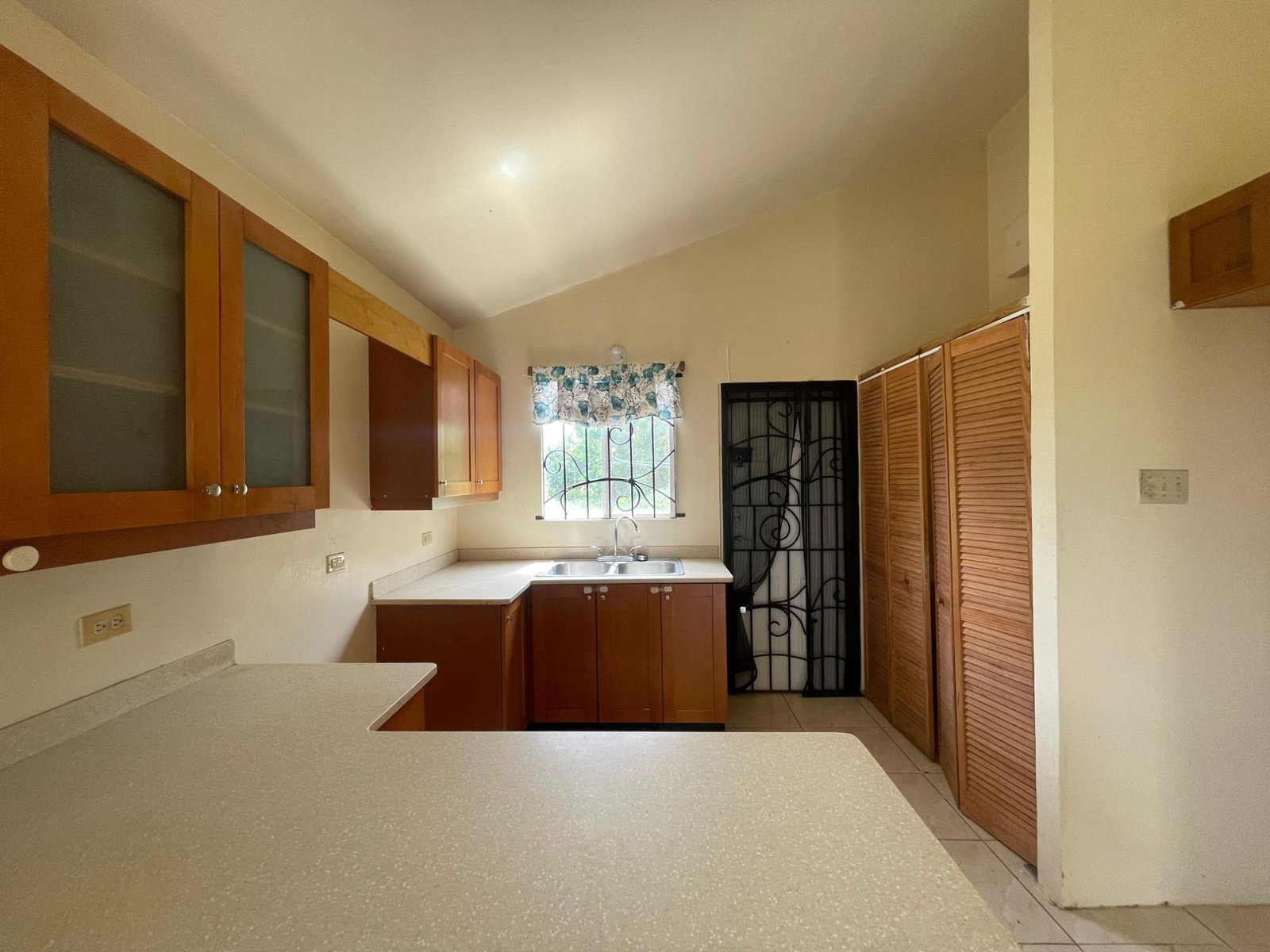 Twelfth image of 85 Myrtle Place in Old Harbour, St. Catherine, Jamaica - property is For Rent