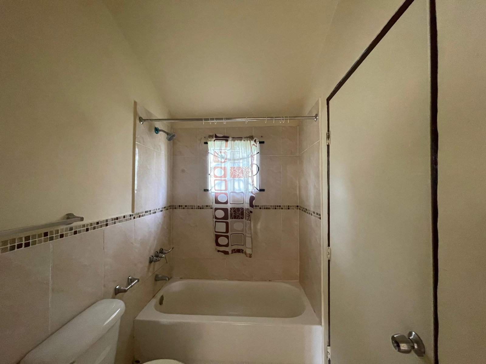 Twenty-Third image of 85 Myrtle Place in Old Harbour, St. Catherine, Jamaica - property is For Rent