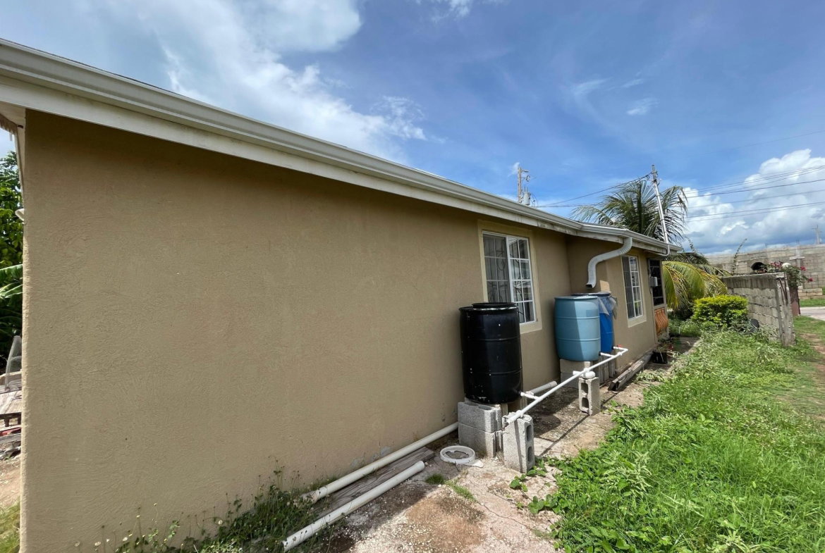 Twenty-Sixth image of 85 Myrtle Place in Old Harbour, St. Catherine, Jamaica - property is For Rent