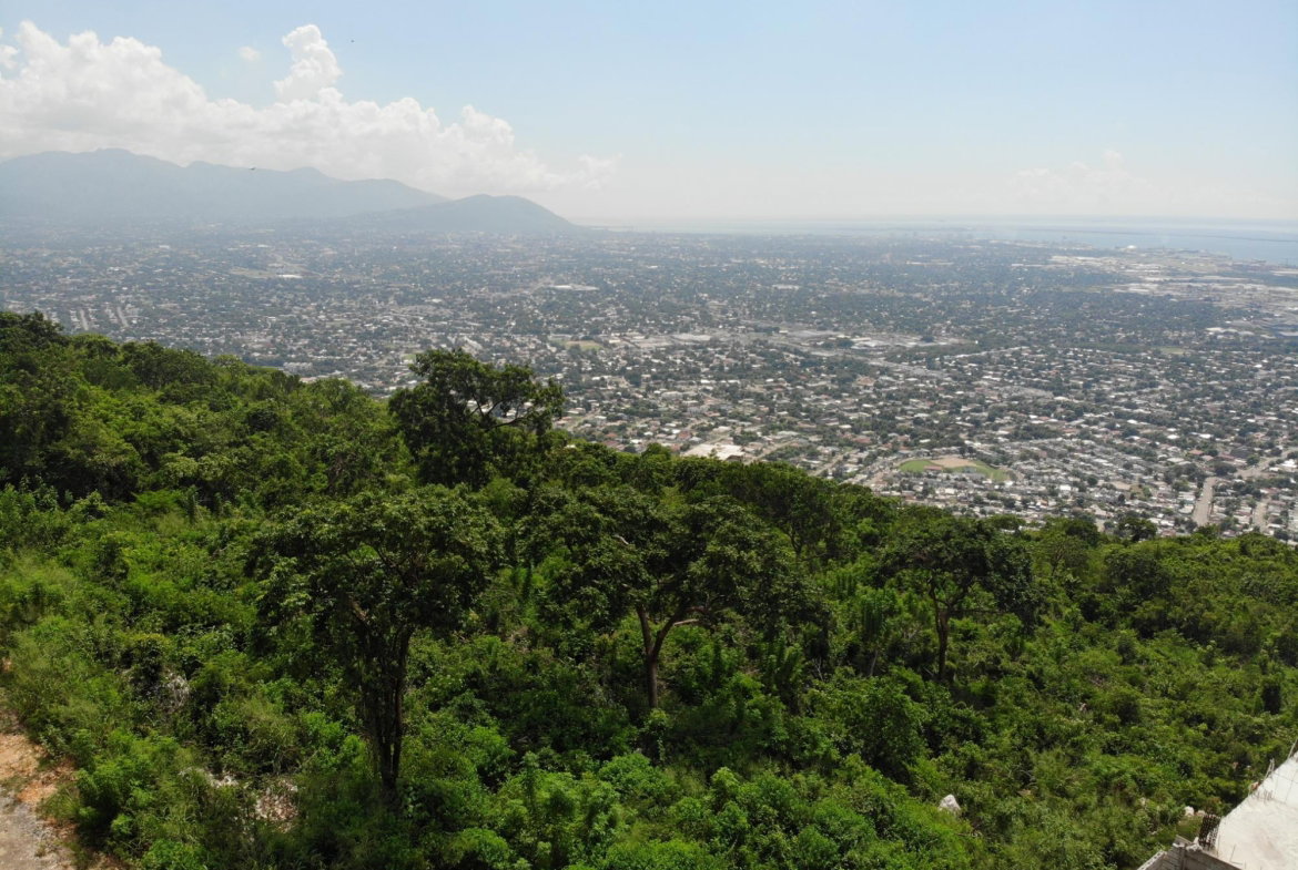 Eleventh image of 23 Pinewood Drive in Red Hills, St. Andrew, Jamaica - property is For Sale