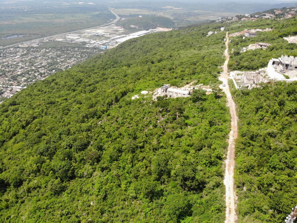 Fourth image of 23 Pinewood Drive in Red Hills, St. Andrew, Jamaica - property is For Sale