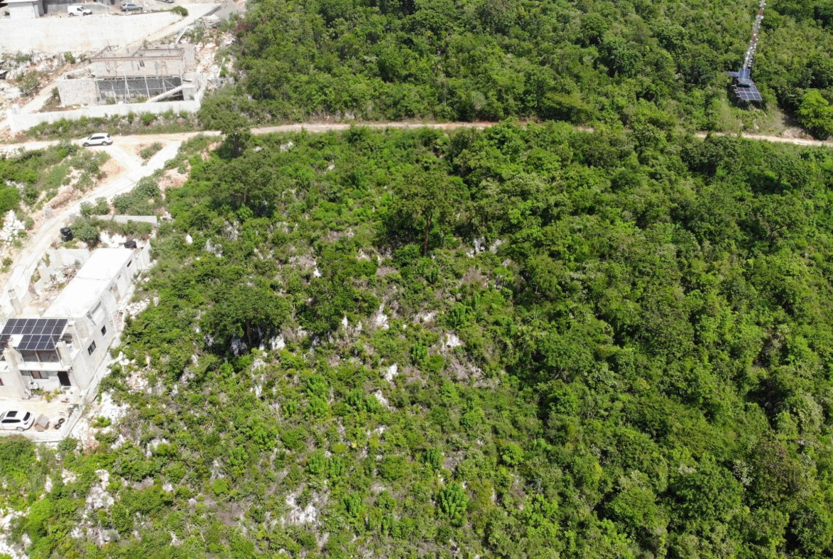 Ninth image of 23 Pinewood Drive in Red Hills, St. Andrew, Jamaica - property is For Sale