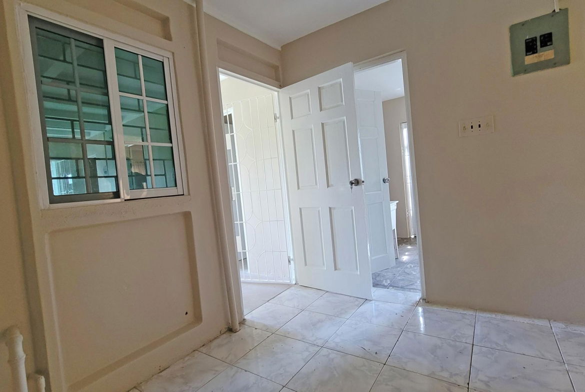 Fourth image of 135 North East 20th Street in Greater Portmore, St. Catherine, Jamaica - property is For Rent