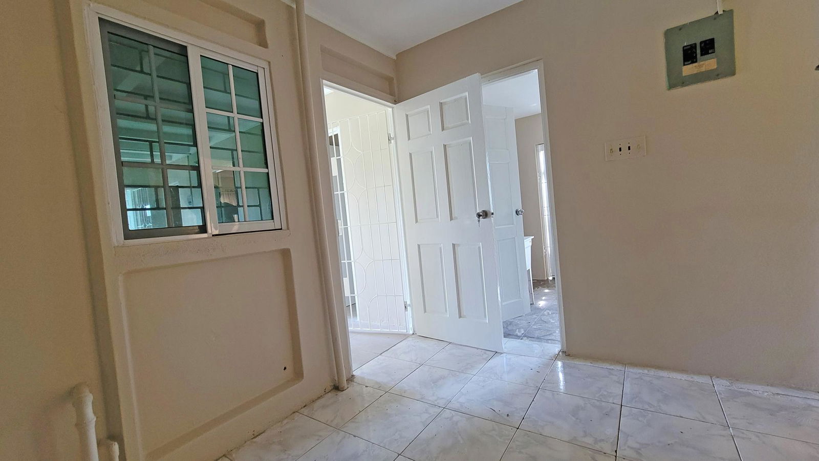 Fourth image of 135 North East 20th Street in Greater Portmore, St. Catherine, Jamaica - property is For Rent