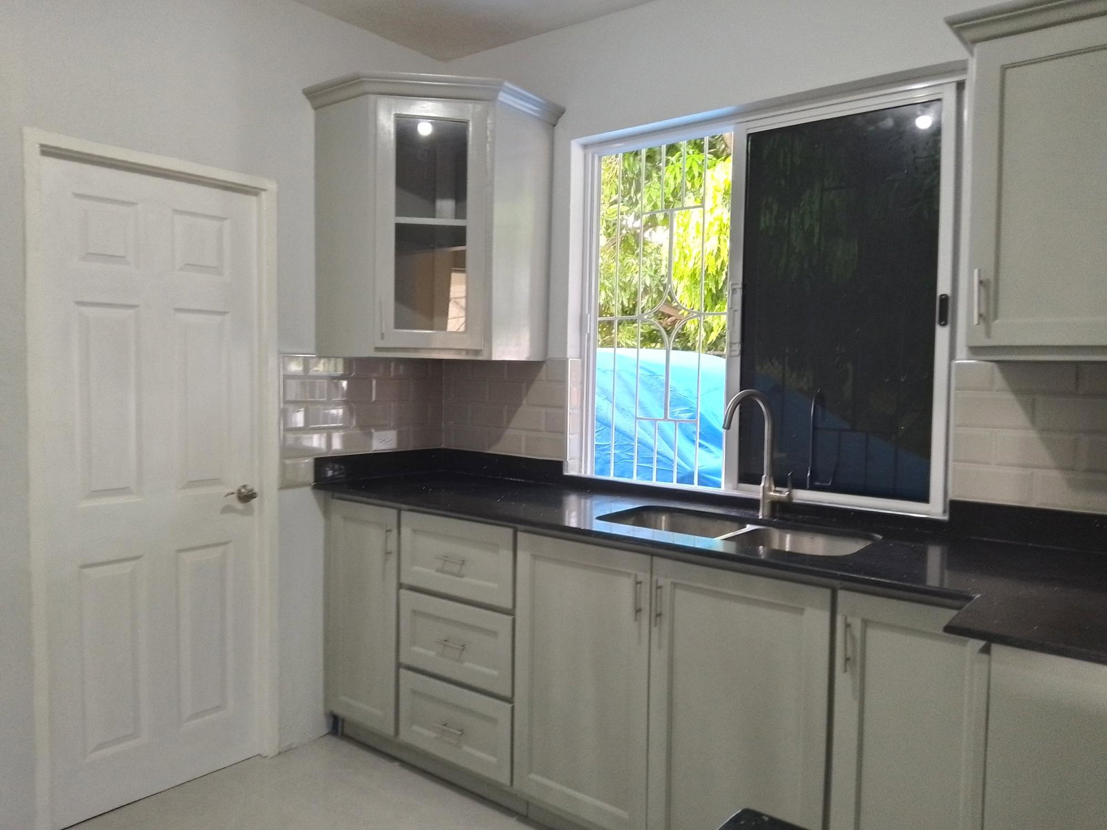 Ninth image of Druesdale Avenue in Kingston 19, St. Andrew, Jamaica - property is For Rent