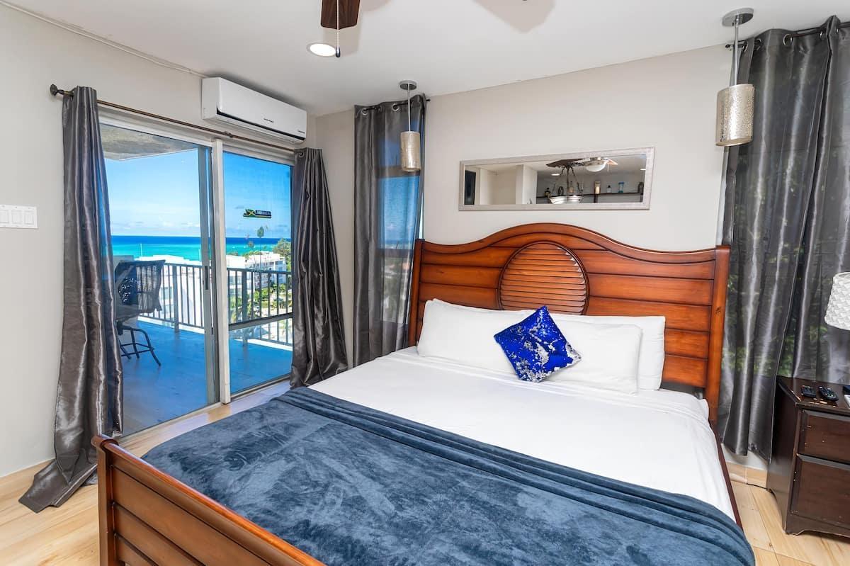 Second image of 1008- 11 Queens Dr., St. James in Montego Bay, St. James, Jamaica - property is For Sale