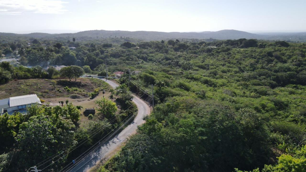 Third image of Rosewell in Rosewell, Clarendon, Jamaica - property is For Sale