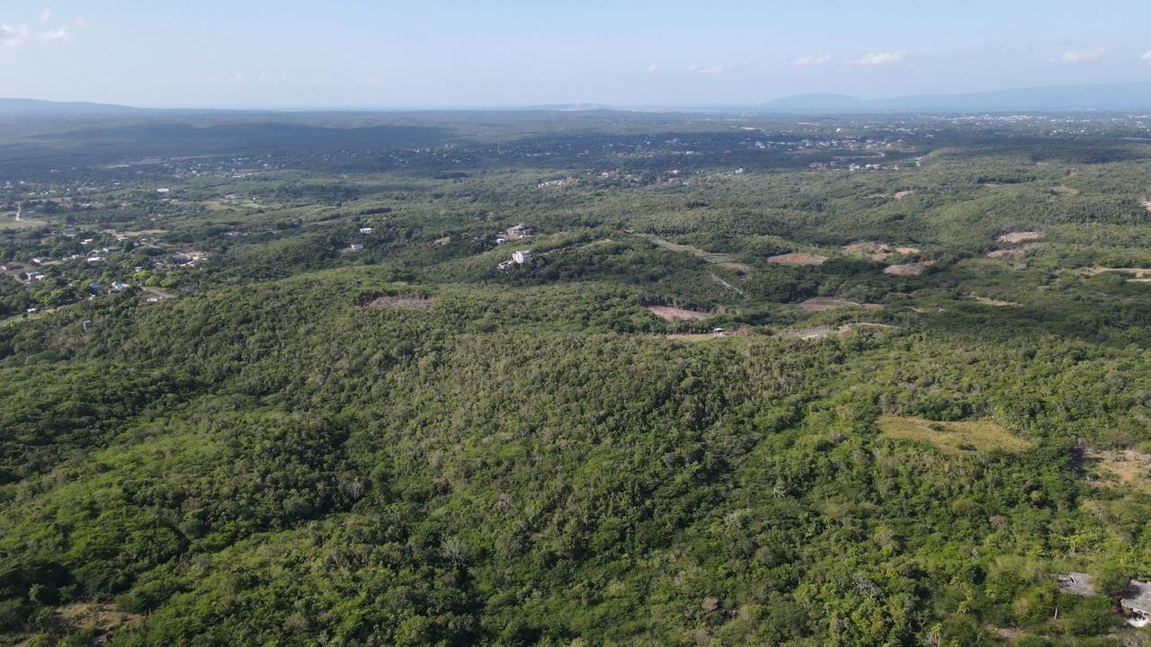 Tenth image of Rosewell in Rosewell, Clarendon, Jamaica - property is For Sale