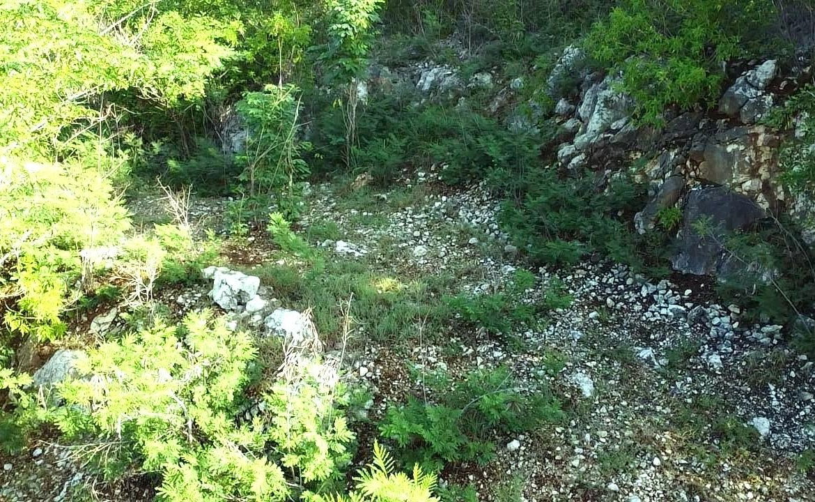 Sixth image of 72 Tom Cringle Drive in Red Hills, St. Andrew, Jamaica - property is For Sale