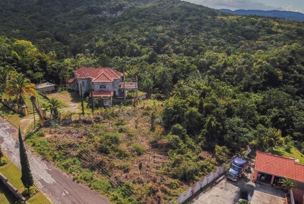 Fourth image of 15- Clarridge Hall in Spring Garden, St. James, Jamaica - property is For Sale