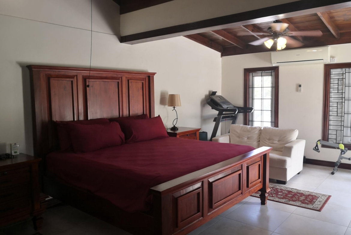 Eleventh image of 8 Acadia Circle in Kingston 6, St. Andrew, Jamaica - property is For Rent