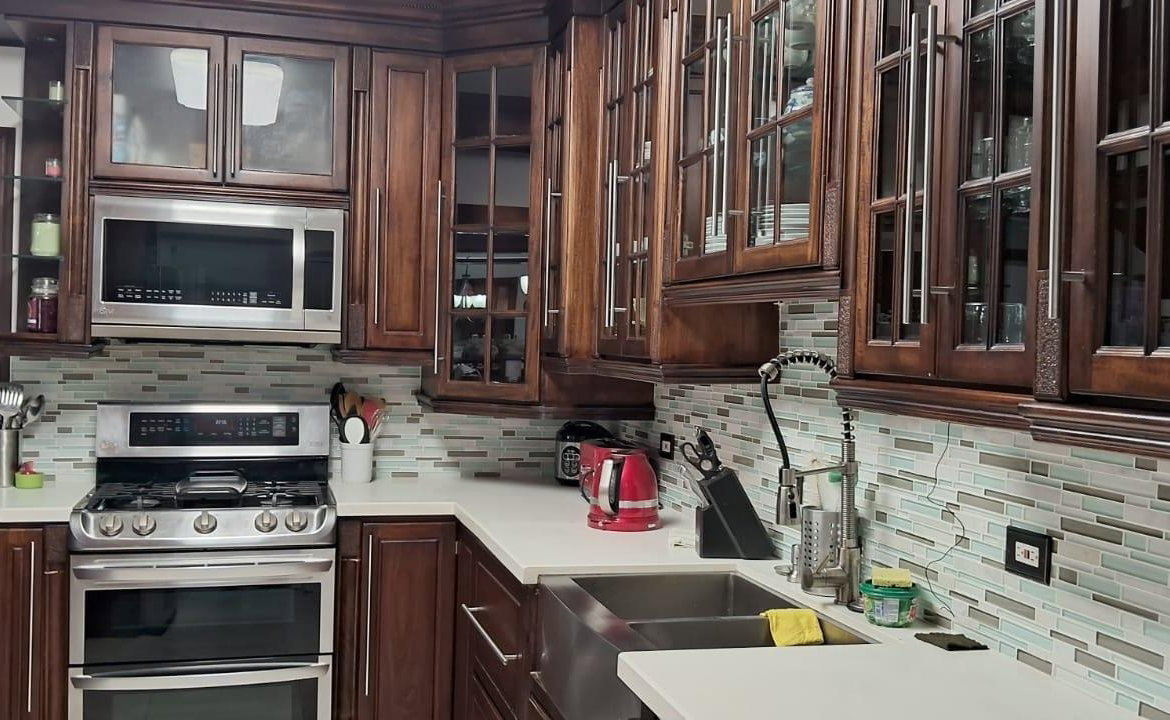 Ninth image of 8 Acadia Circle in Kingston 6, St. Andrew, Jamaica - property is For Rent